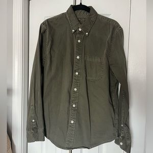 Abercrombie & Fitch green long sleeve button down